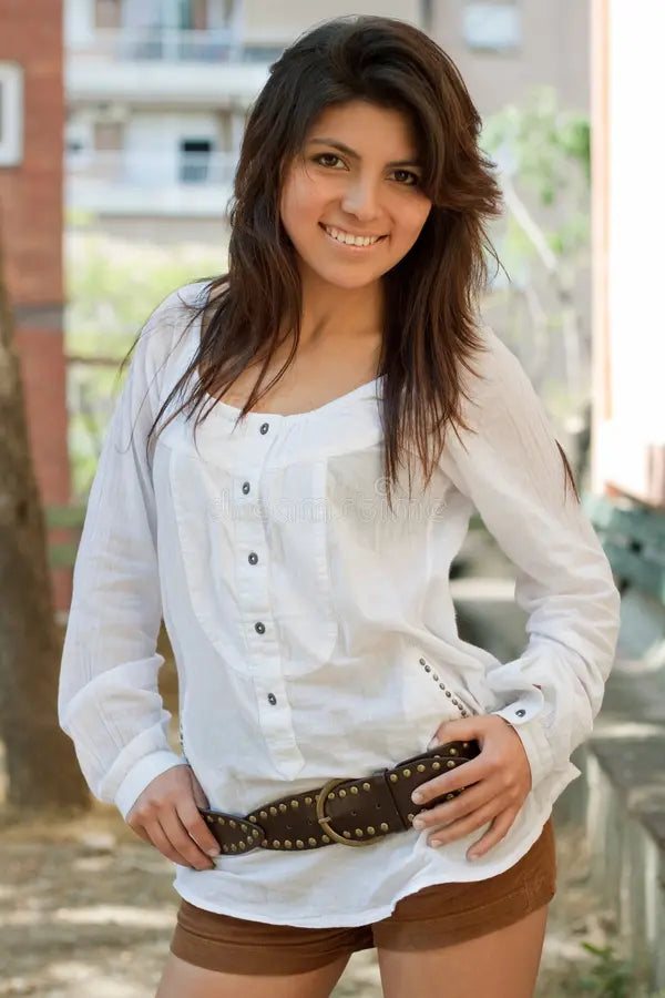 files/chica-joven-sonriente-19369000.webp