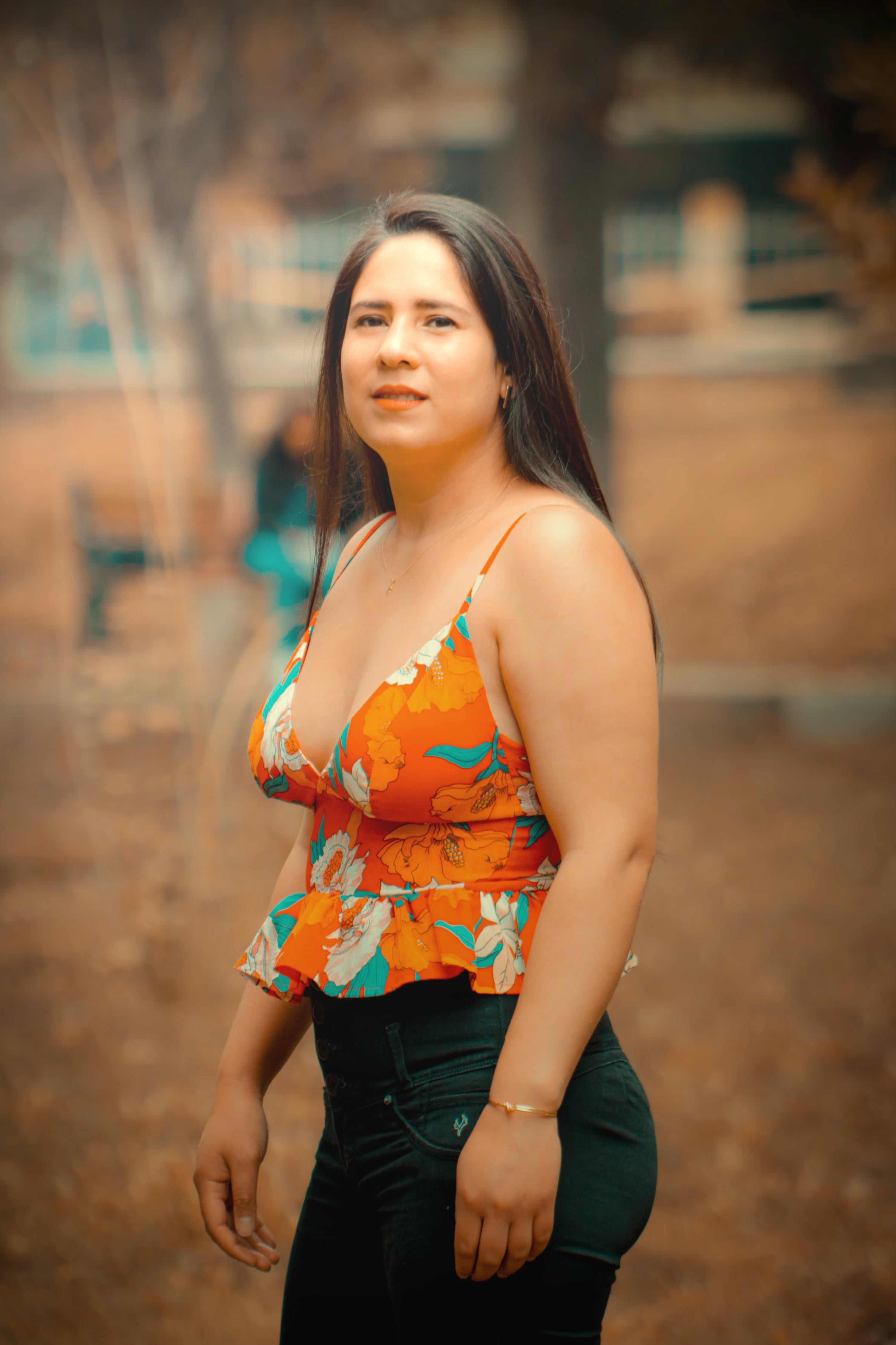 files/photo-1642368523880-3824bb4b16f8.avif